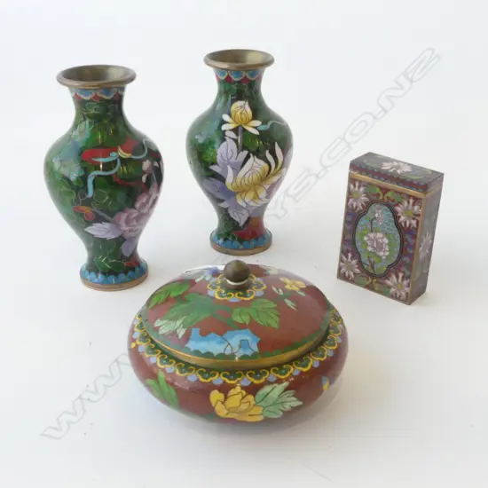 4 PCES CLOISONNE; PR VASES H.150mm, 2 LIDDED CONTAINERS, 