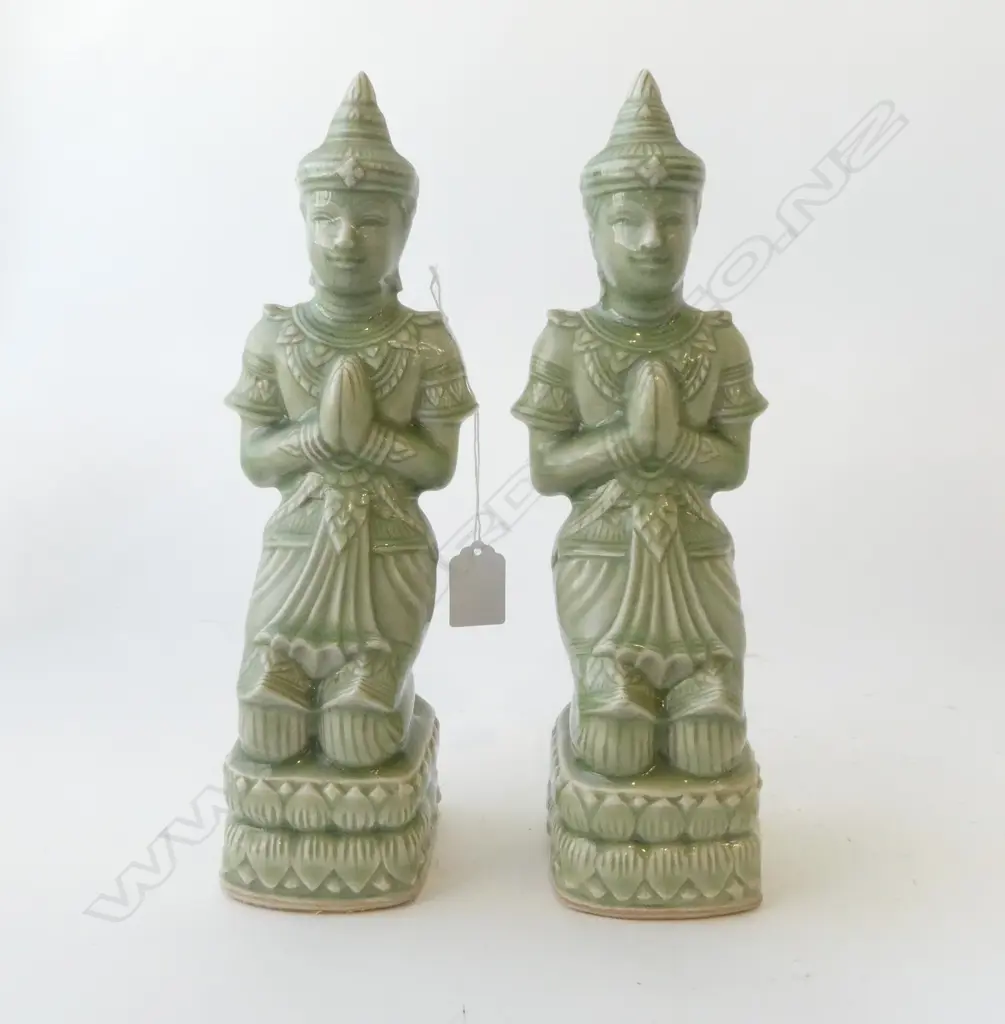 PR THAI CELADON PRAYING FIGURES H.305mm Image 1++