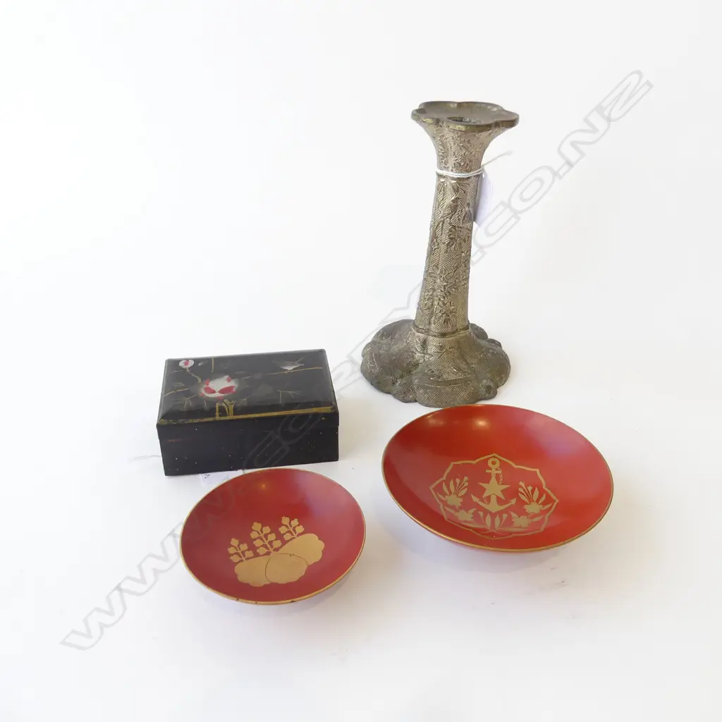 VINTAGE JAPANESE CAST METAL CANDLESTICK H180MM PR LAQUER DISHES L100 & LIDDED BOX Image 1++