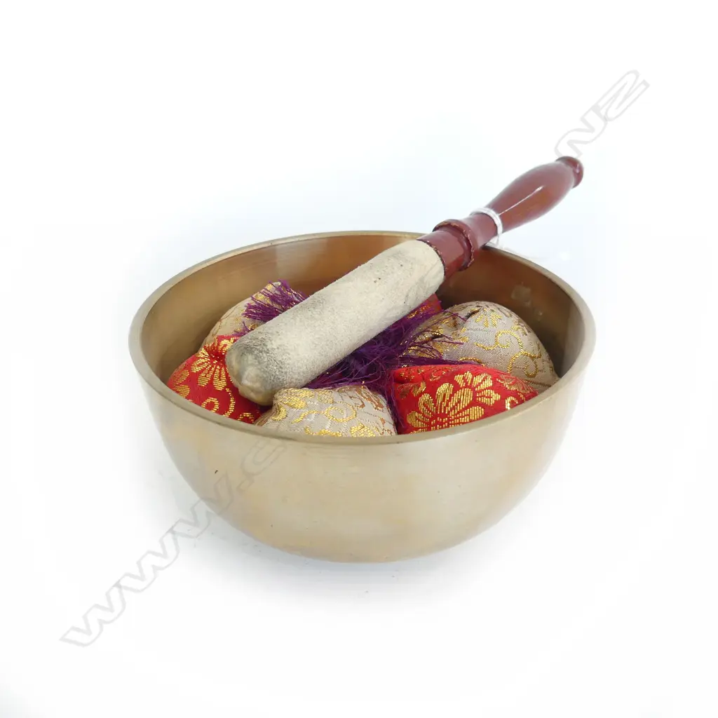 ORIENTAL SMALL SINGING BOWL on silk cushion with shammy covered hammer Dia.140mm Image 1++