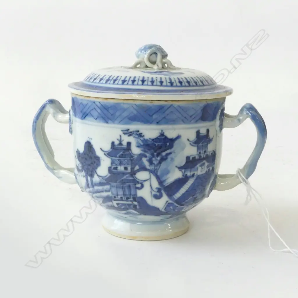 ORIENTAL B/W LIDDED CUP H.100mm Image 1++