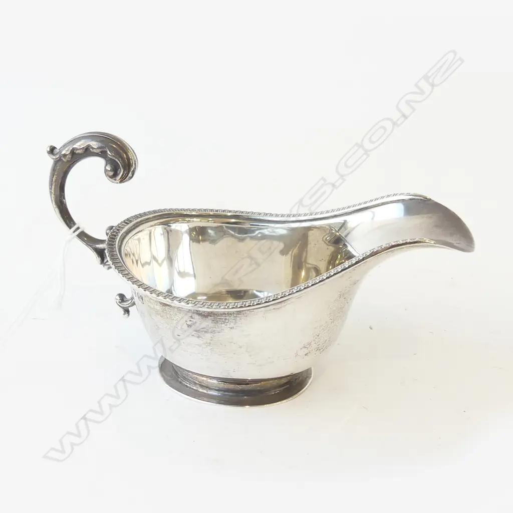 STG SILVER JUG, B'HAM 20thC 74gms Image 1++