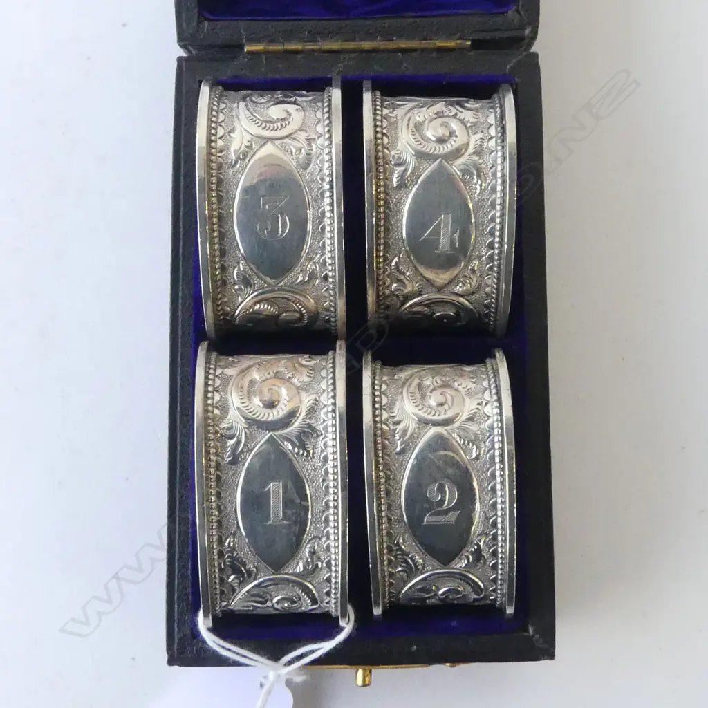 4 STG SILVER HEART SHAPED NAPKIN RINGS, B'HAM 1912 127gms Image 1++