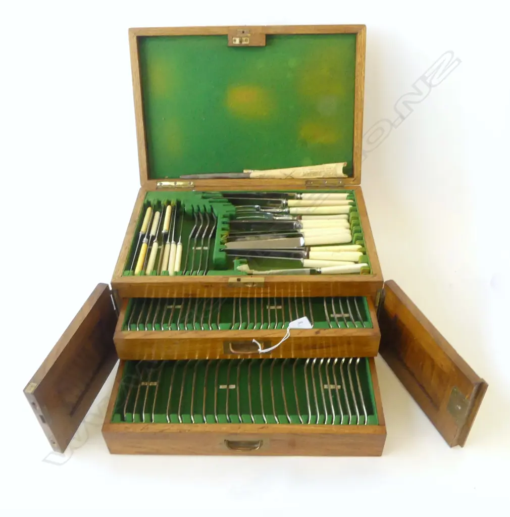 LG OAK CUTLERY CANTEEN; ASST IVORINE PCS & 2 DRAWERS OF ADDITIONS, TOP LIFTS, 440 x 300 x 200mm Image 1++