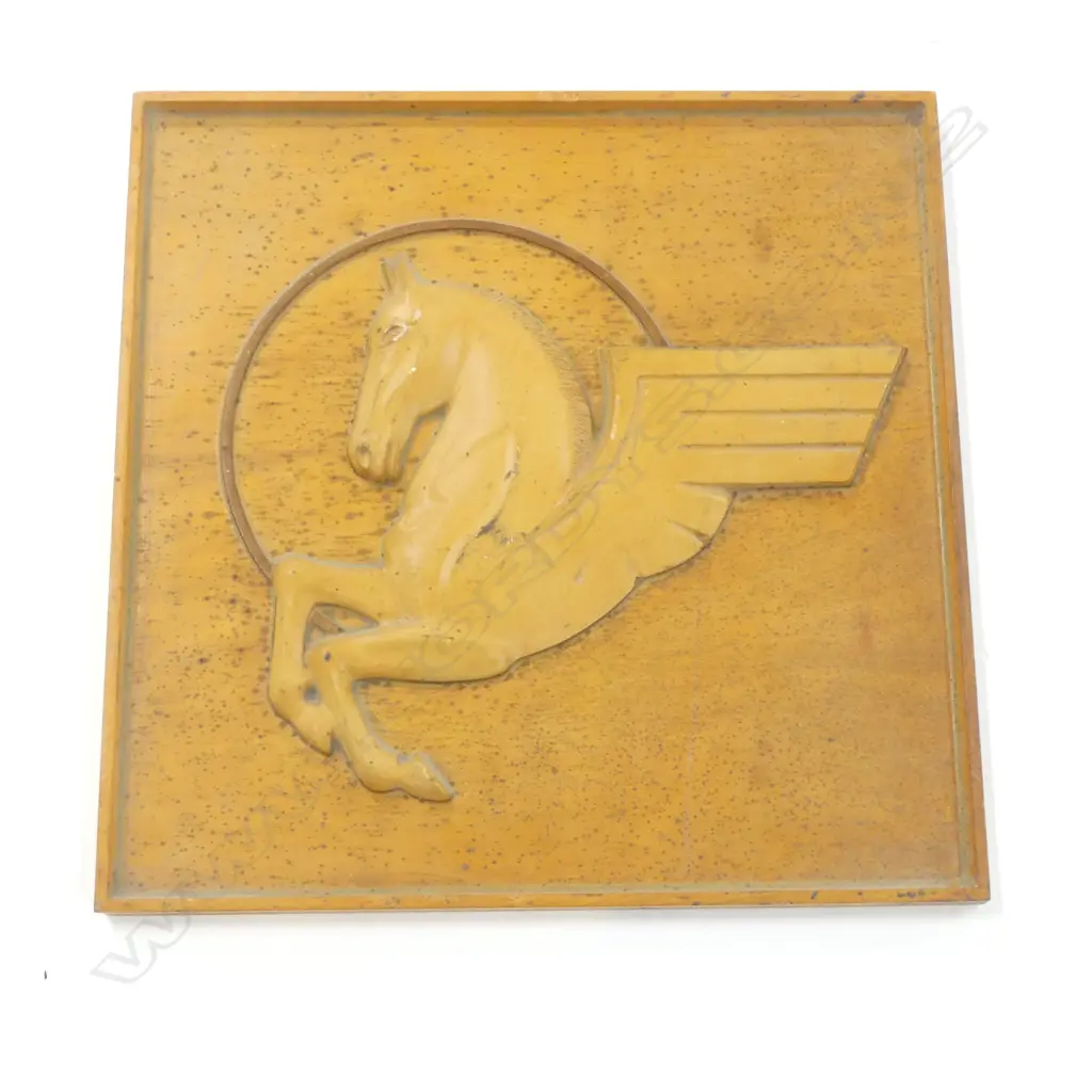 WOODEN PLAQUE w. WINGED HORSE PEGASUS 480x480mm Image 1++