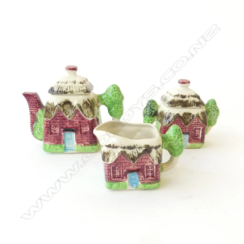 3PC COTTAGE TEASET TEAPOT SUGAR & CREAMER  H135MM Image 1++