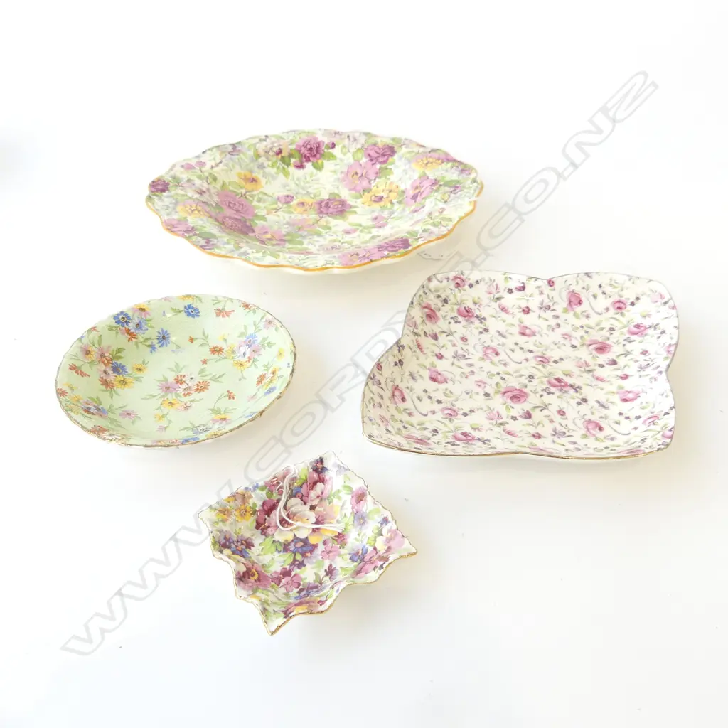 4 AOF DISHES VARIOUS PATS & SIZES SMALLEST DIA80 LARGEST 250MM Image 1++