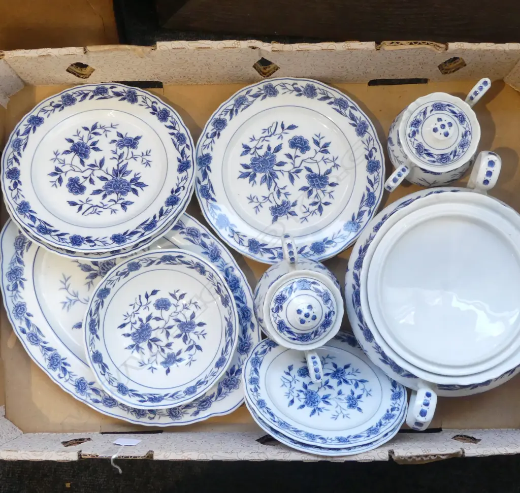 BLUE CHATHAM CHINA INLC. LIDDED TUREEN, PLATTER, 2 SUGAR BOWLS, 4 LUNCH PLATES & 2 SIDE PLATES Image 1++