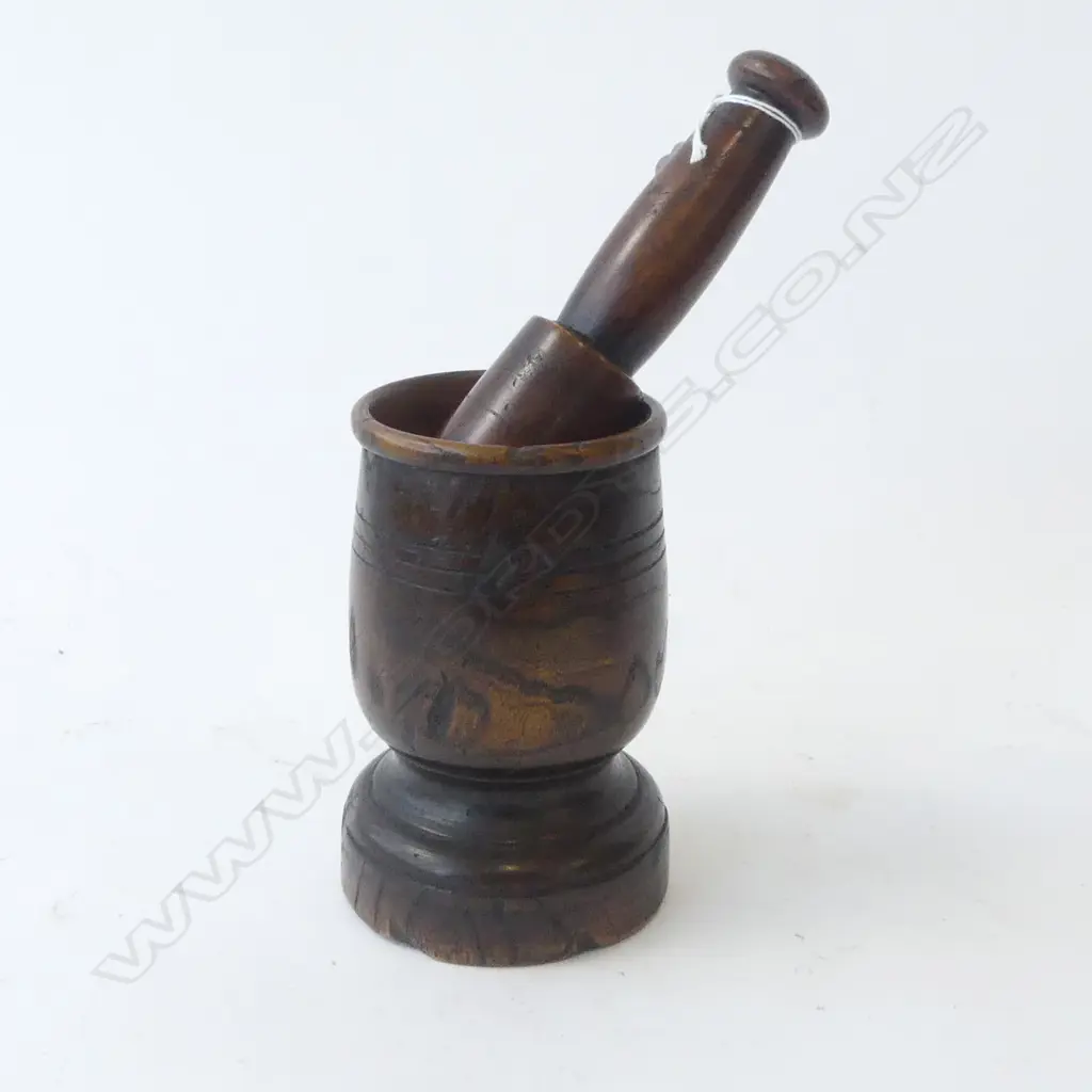 TREEN; VINTAGE ELM MORTAR L.170mm & PESTLE H.145mm Image 1++