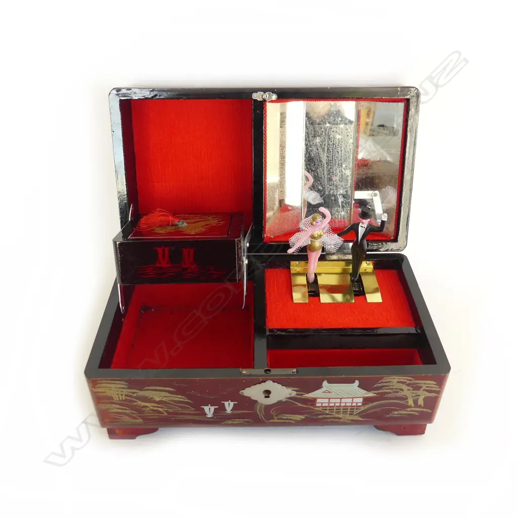 JAPANESE JEWELLERY BOX W.225mm Image 1++