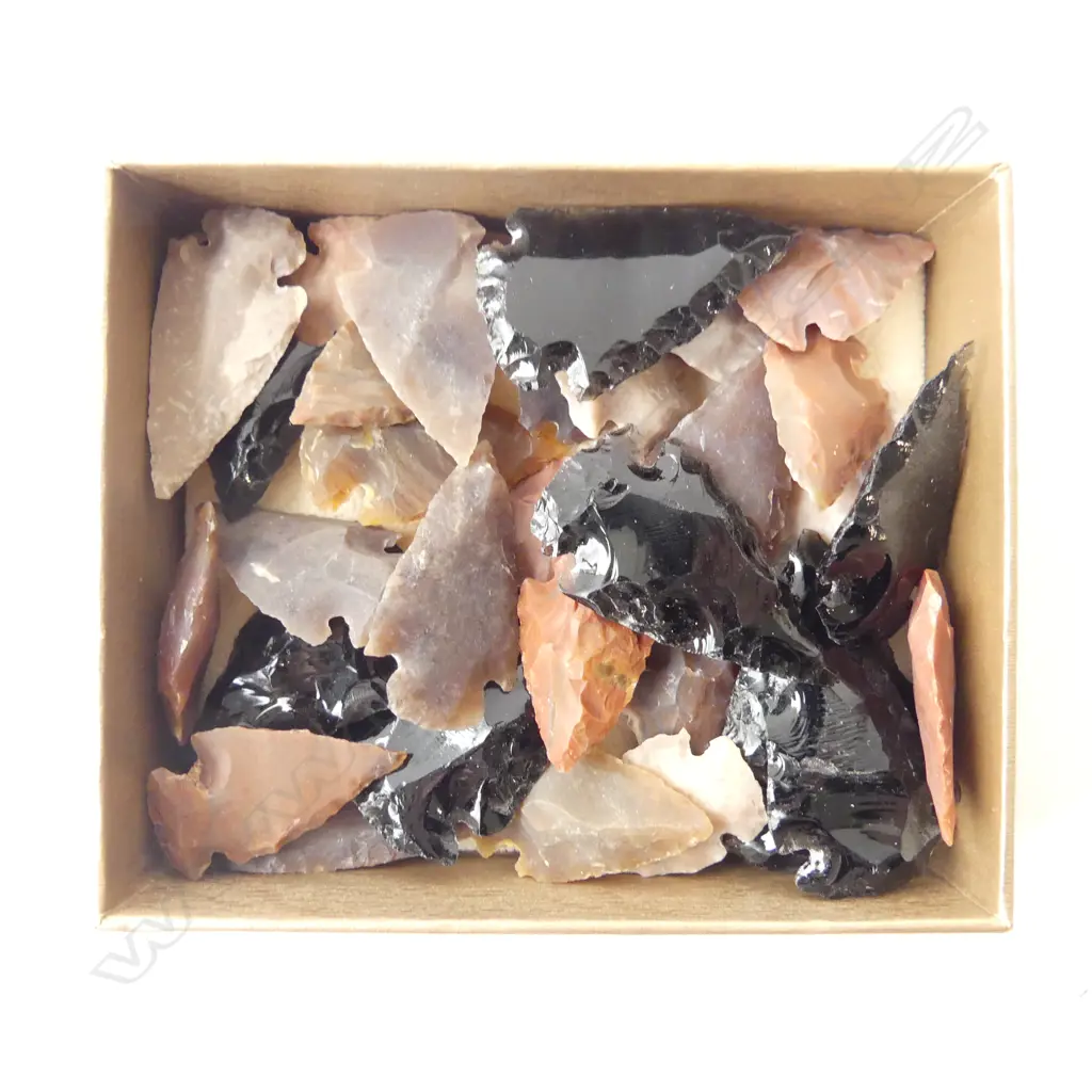 FLINT & OBSIDIAN ARROW HEADS, ARIZONA L.40mm Image 1++