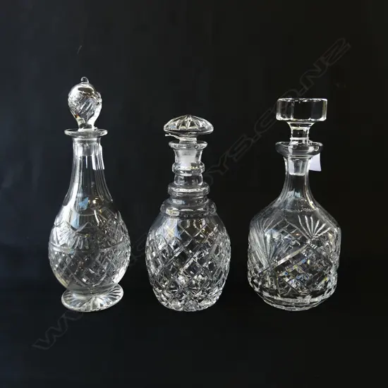 3 CUT CRYSTAL DECANTERS H290MM TALLEST