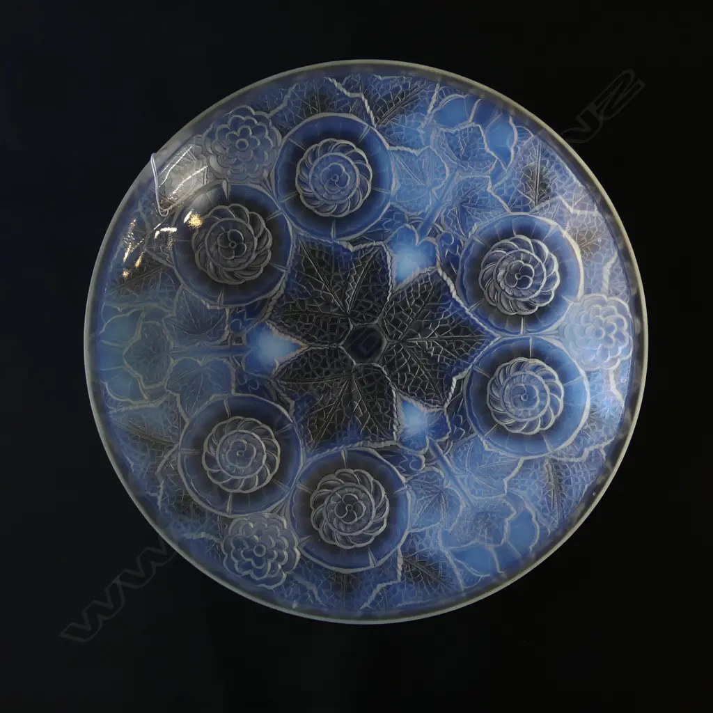 LARGE ETLING OPALESCENT GLASS CHARGER, FLORAL & LEAF DETAIL, Dia 313mm Image 1++