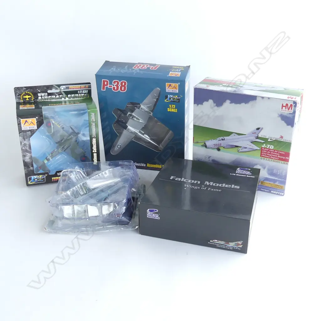 5 ASST. MODEL FIGHTER PLANES Image 1++