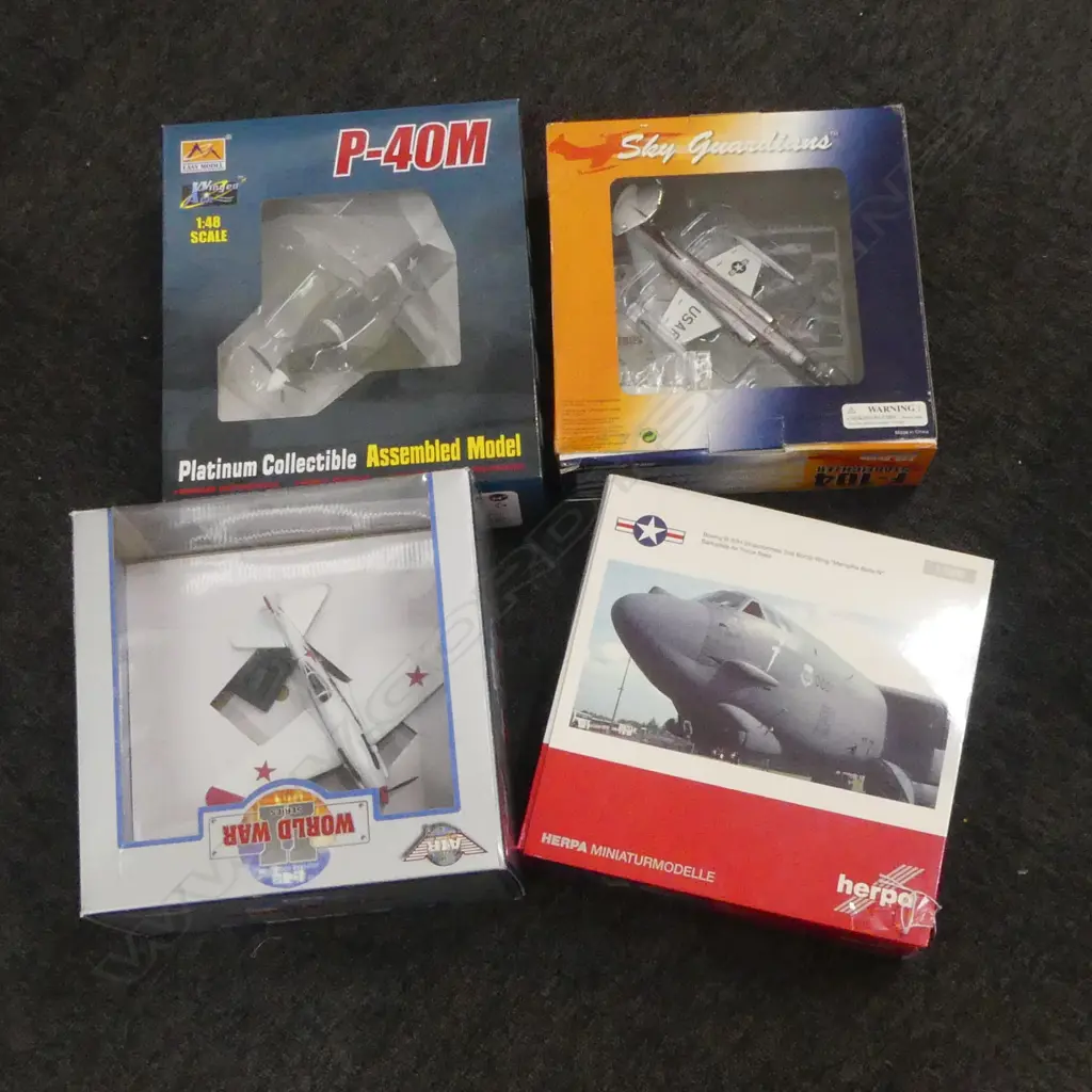 4 ASST. MODEL FIGHTER PLANES, BOXED... Image 1++