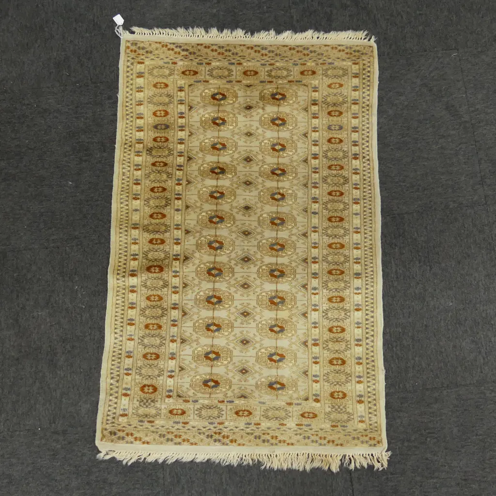 HAND KNOTTED WOOL PILE RUG 1200x800mm Image 1++