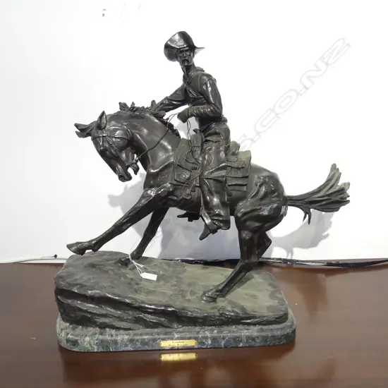 BRONZE AFTER REMINGTON 'COWBOY' H.585mm