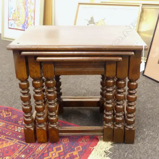 3 GEORGIAN STYLE NESTING TABLES 500x360x430mm