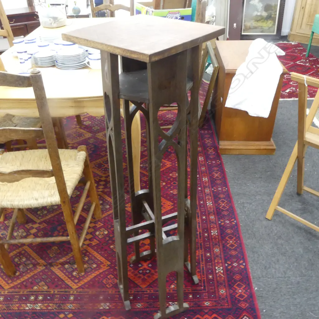 ARTS & CRAFTS PLANT STAND (REQ. ATTENTION) H.1085mm Image 1++