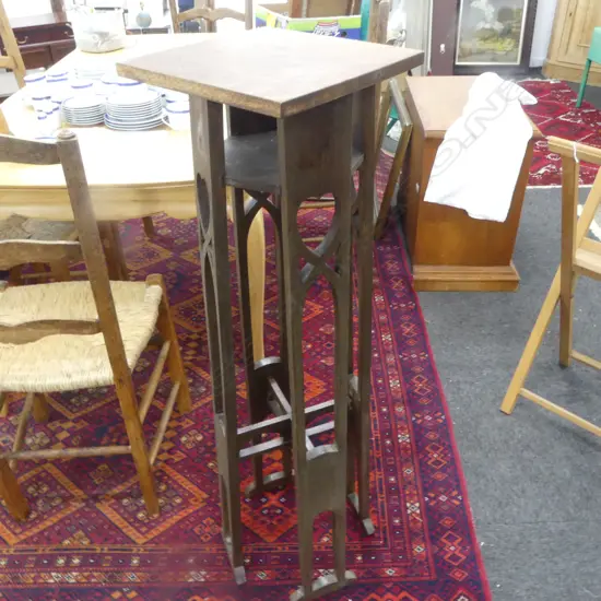 ARTS & CRAFTS PLANT STAND (REQ. ATTENTION) H.1085mm