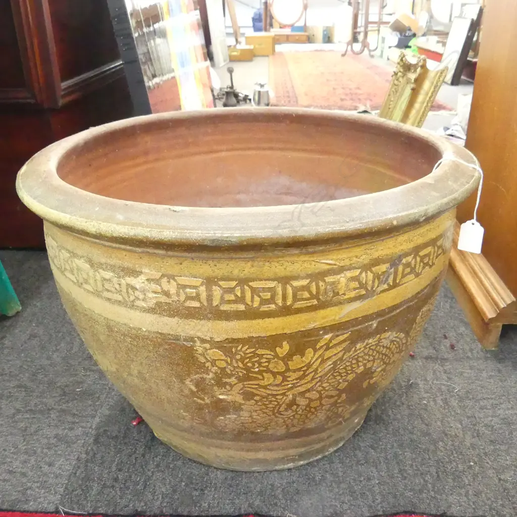 LG DRAGON PLANTER POT H.360mm, 510mm dia Image 1++