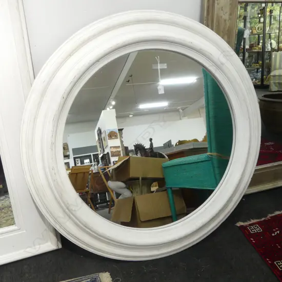 LG ROUND MIRROR; WHITE PAINTED PLASTER FRAME 1105mm dia