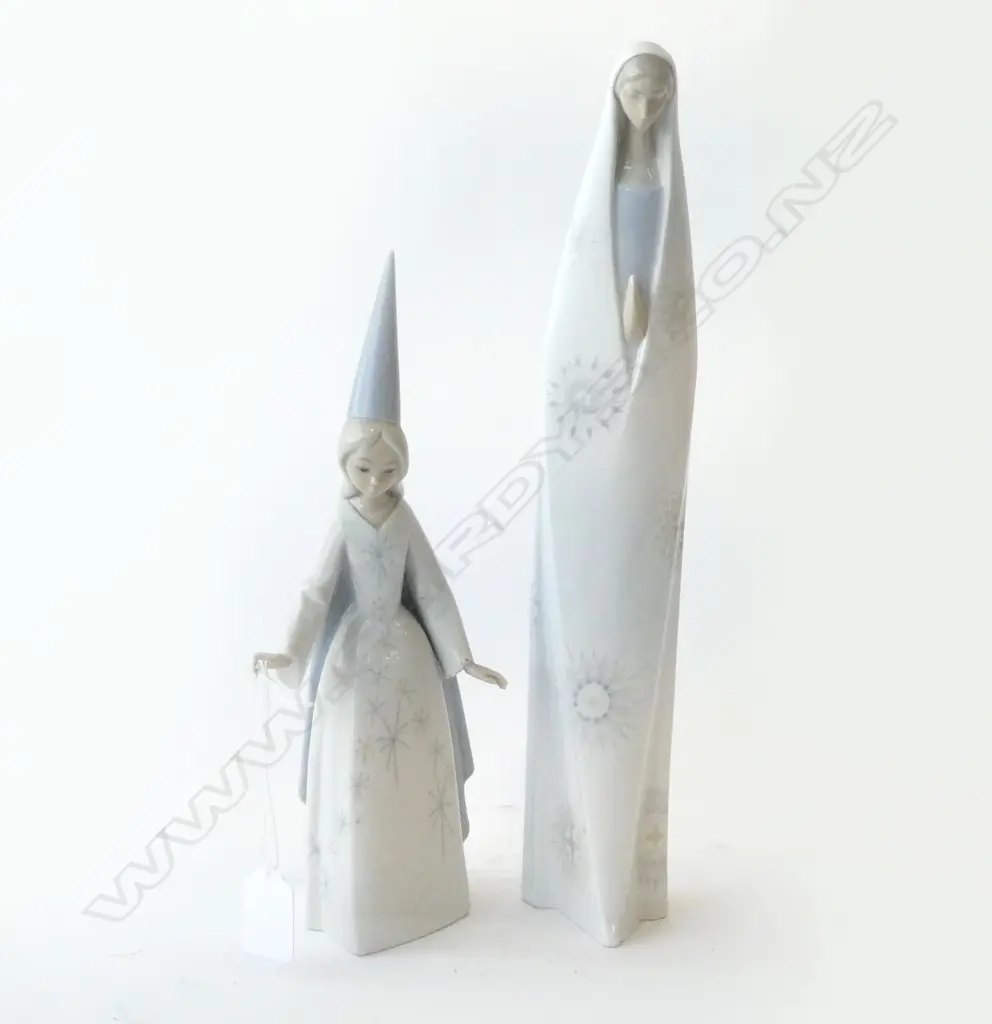 2 PCES LLADRO; VIRGIN MARY H.350mm, WIZARD H.275mm Image 1++