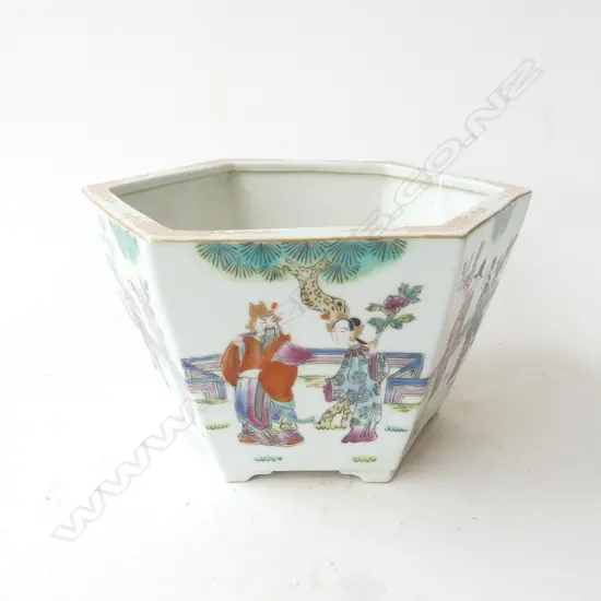 CHINESE OCTAGONAL PLANTER 245mm dia