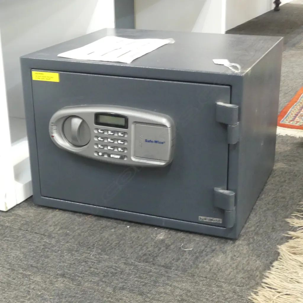 ELECTRONIC SAFE 420x380x305mm CODE 8888 Image 1++