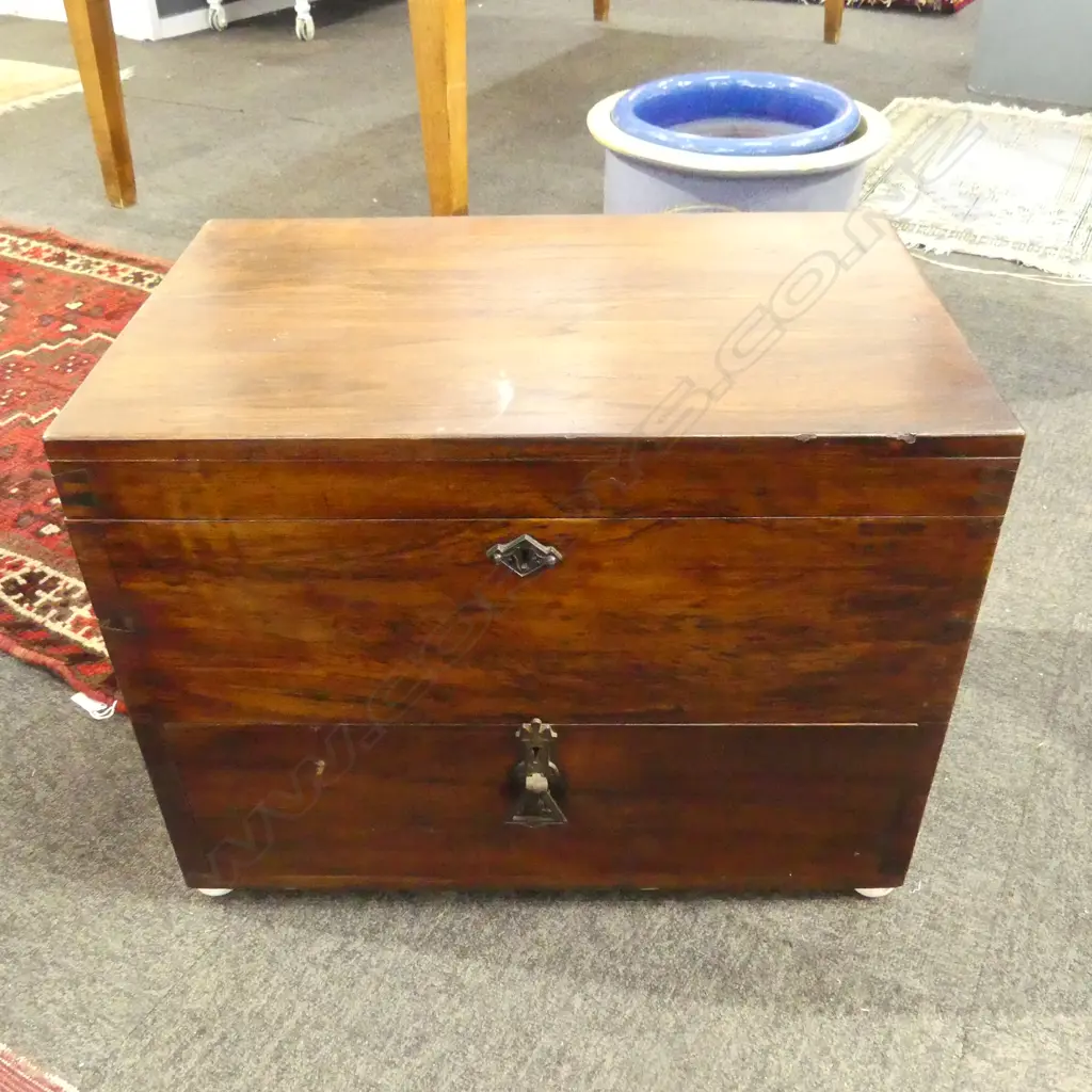 VICT SAILING SHIPS CHEST CAST IRON HANDLES PORC FEET  Image 1++