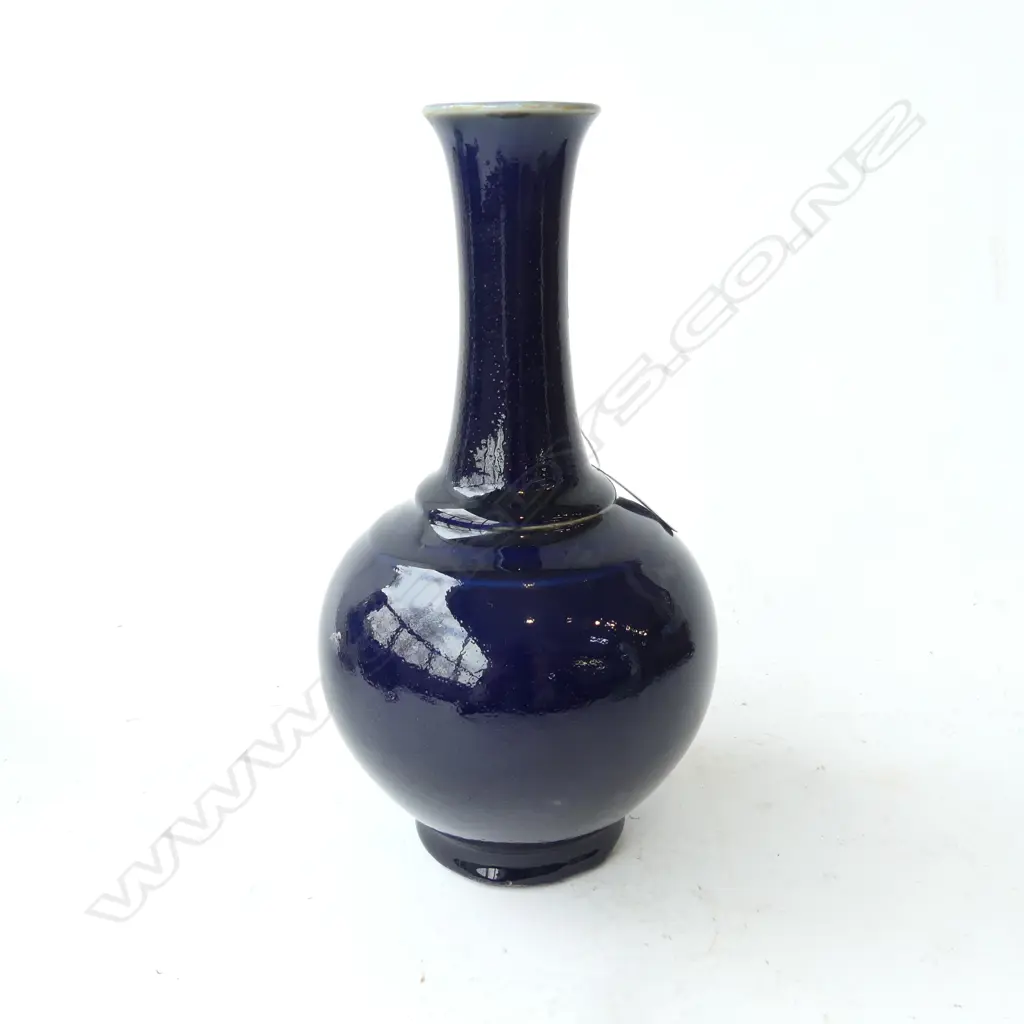 CHINESE DARK BLUE GLAZED VASE H.250mm  Image 1++