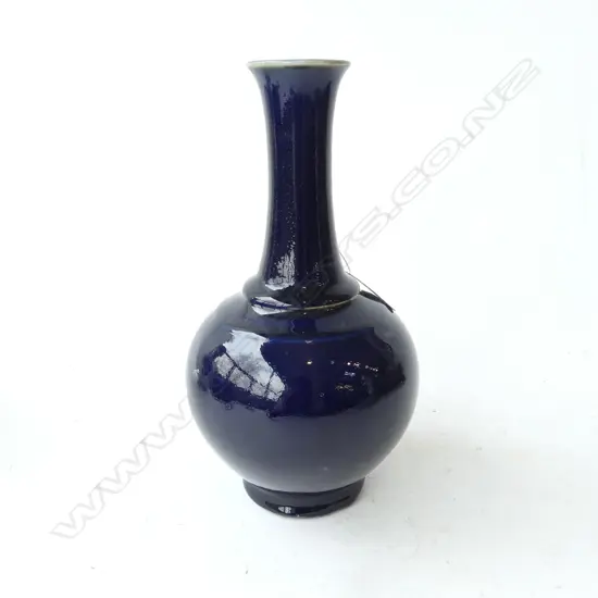 CHINESE DARK BLUE GLAZED VASE H.250mm 