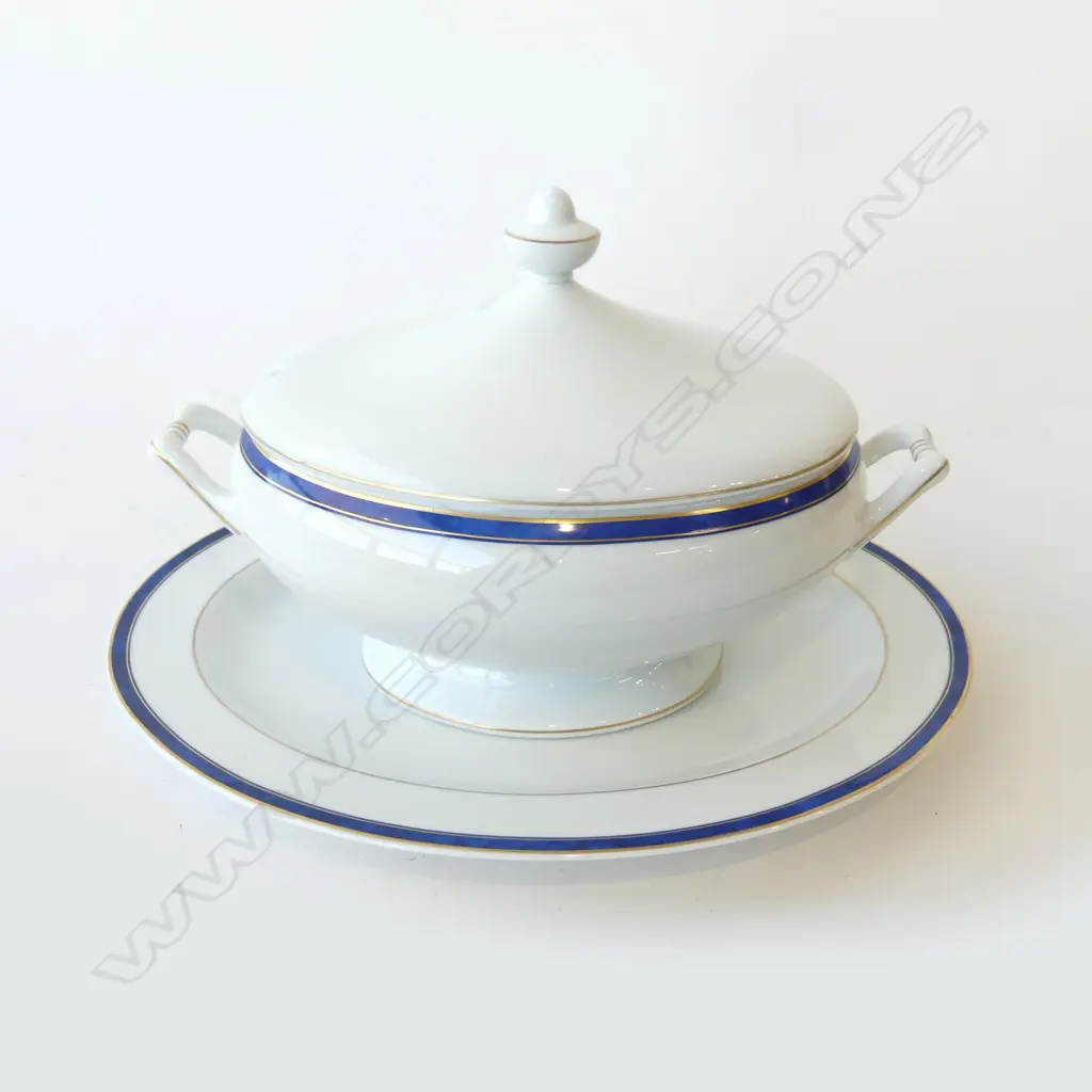 BERNARDAUD LIMOGES 'UNIVERS' PART DINNER SET Image 1++