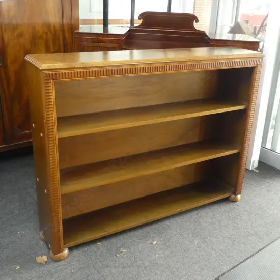 QUALITY C1950 BEECH ? BOOKCASE 3 SHELF. Figured wood top. 1215mm x 930mm