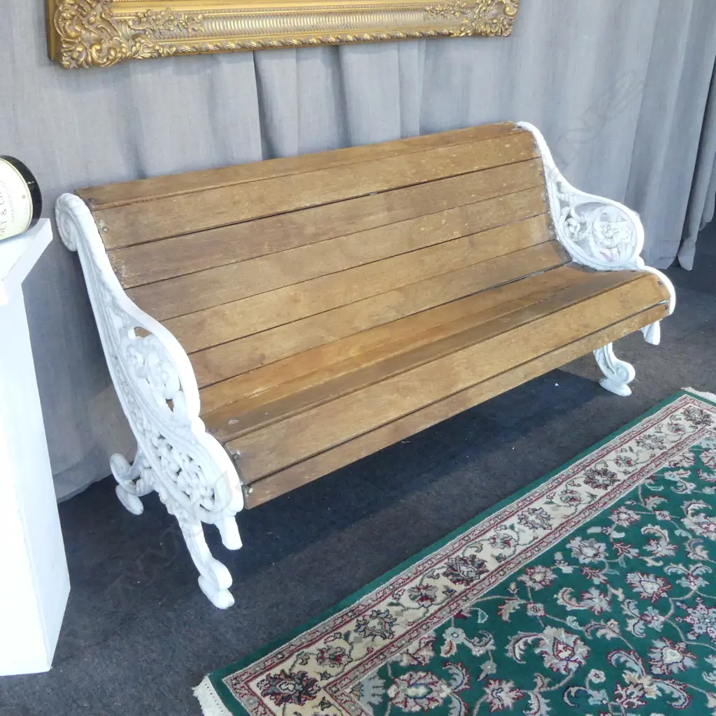 PARK BENCH, CAST IRON ENDS W.1570mm Image 1++