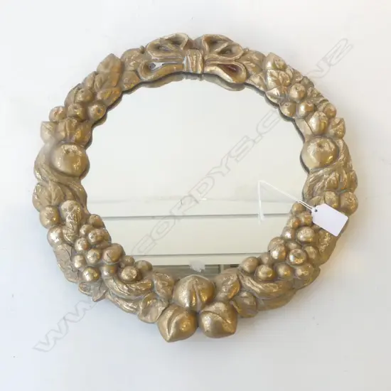 GILT FRAMED MIRROR 370mm dia