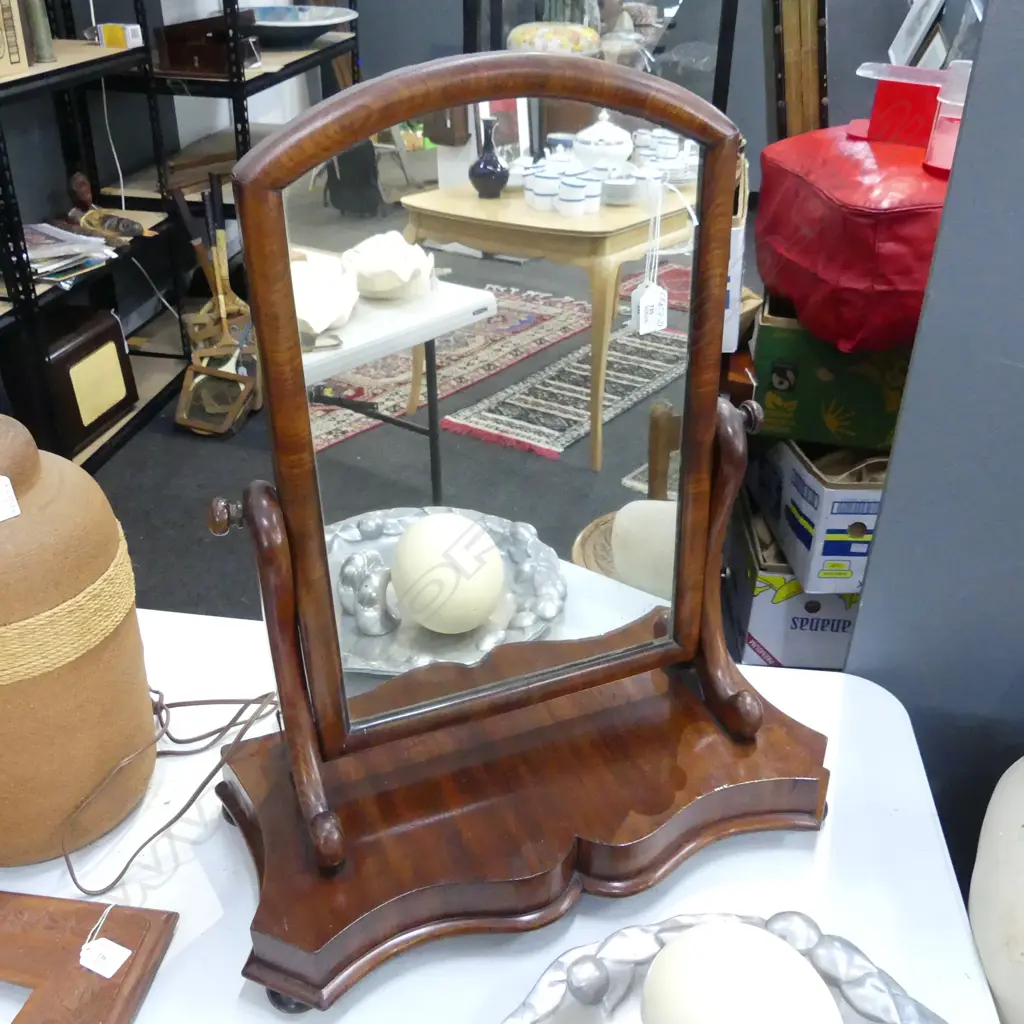 VICTORIAN MAHOGANY TOILET SWING MIRROR serpentine base. H.650mm Image 1++