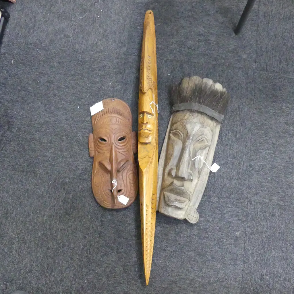 3 CARVED WOOD FACE MASKS L990MM LONGEST Image 1++