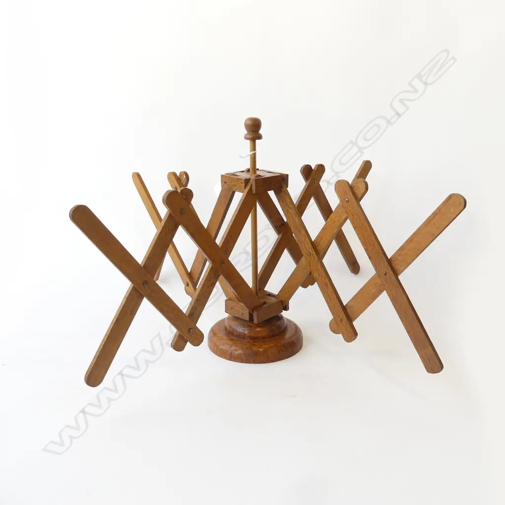 ANTIQUE NZ BURR TOTARA AND REWAREWA WOOL WINDER, EXPANDS TO 940MM, H.370MM Image 1++