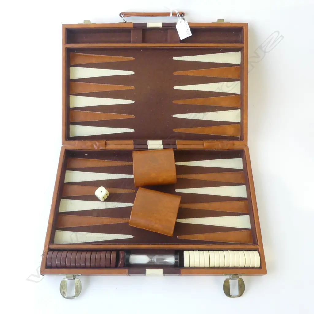 VINTAGE BACKGAMMON GAMES SET COMPLETE IN CASE, L.380MM Image 1++