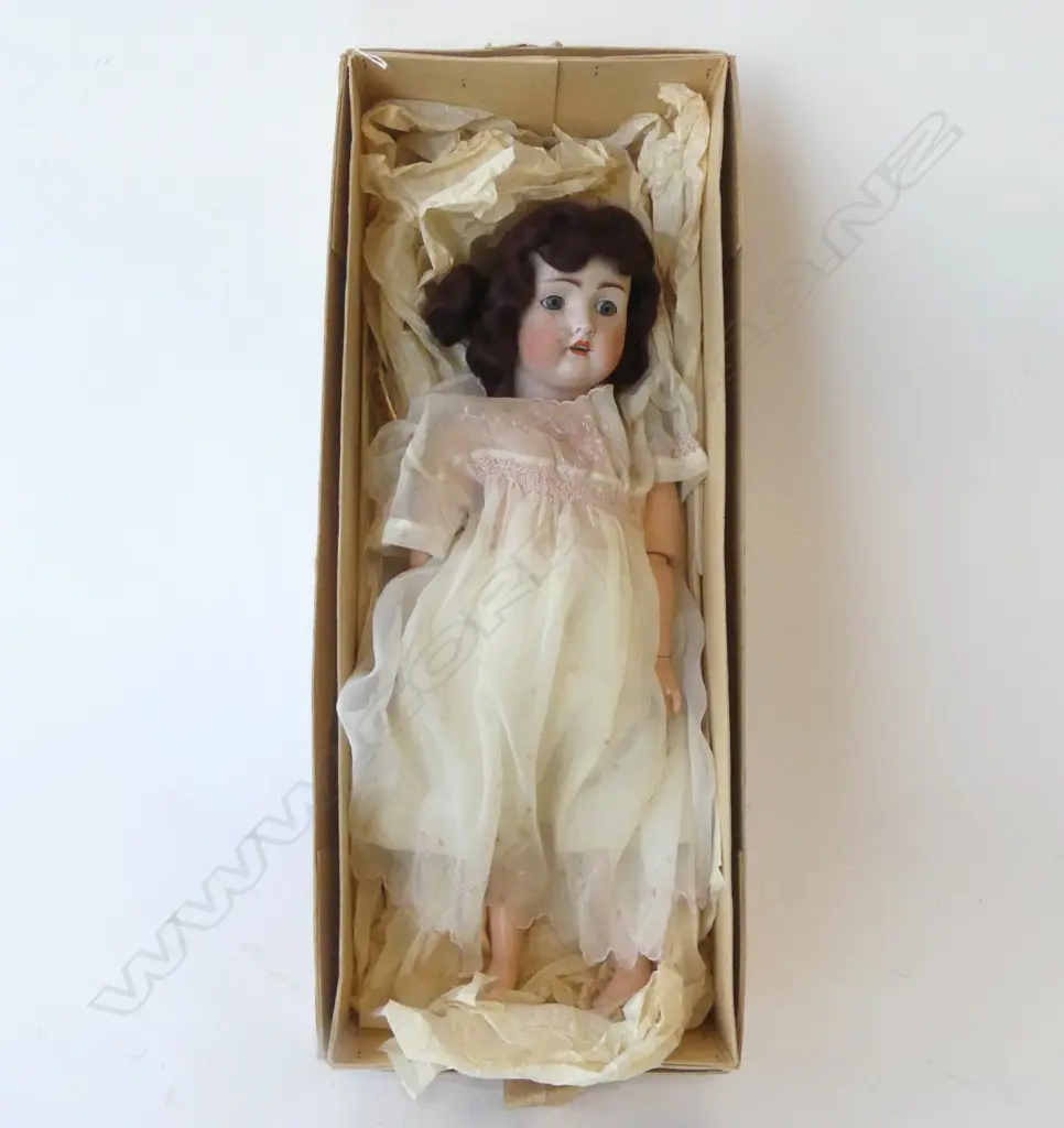 VINTAGE GERMAN SLEEPY EYE DOLL H.500mm, BOXED Image 1++