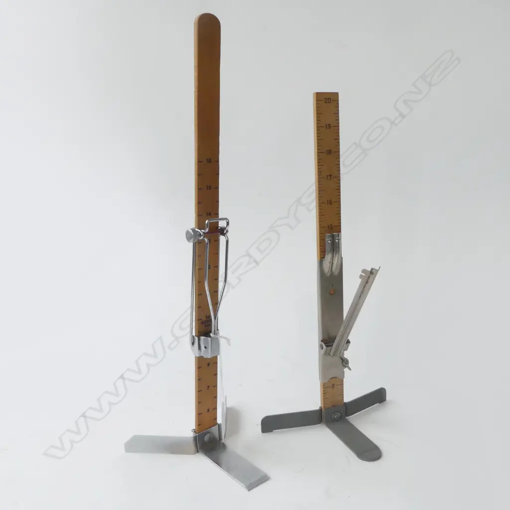 2 VINTAGE DRESSMAKERS SKIRT MEASURES H.420mm Image 1++