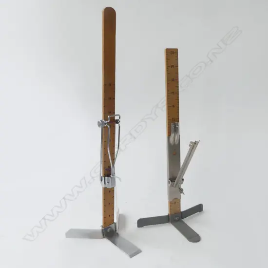 2 VINTAGE DRESSMAKERS SKIRT MEASURES H.420mm