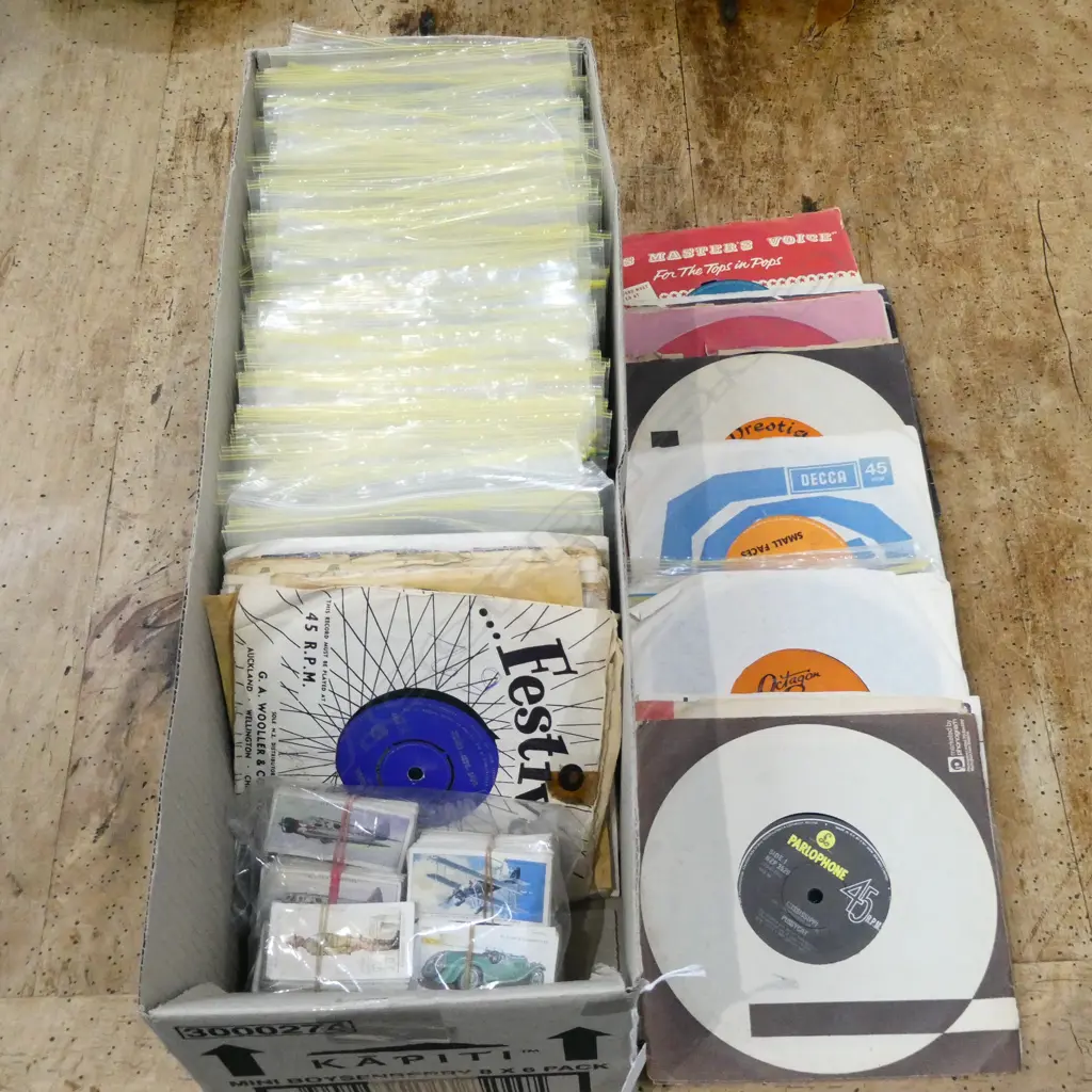 ASST. 45 RECORDS + CIGARETTE CARDS Image 1++