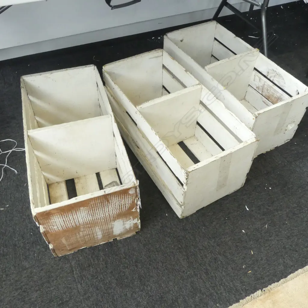 3 WHITE PAINTED WOODEN CRATES W.660mm Image 1++