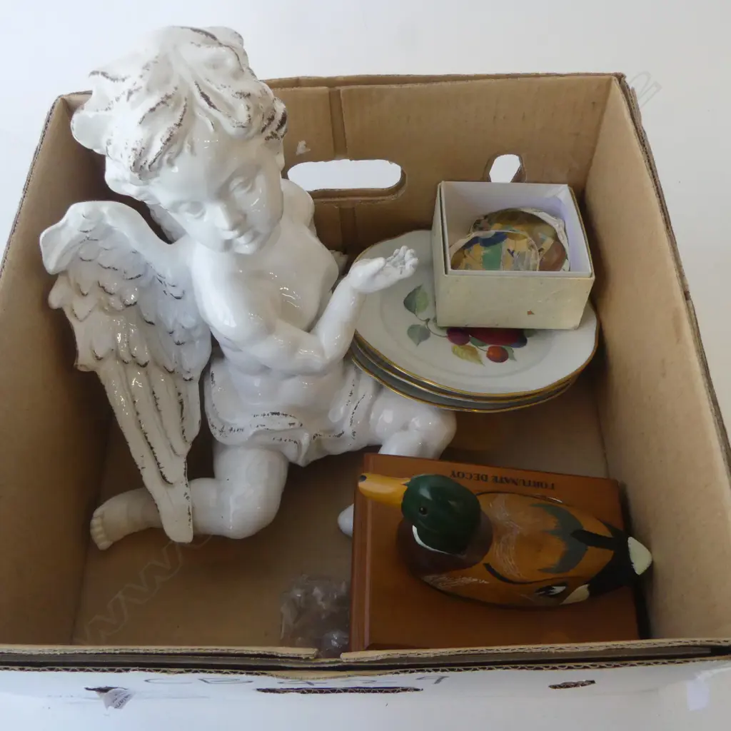 WHITE GLAZED ANGEL, 3 SIDE PLATES, DUCK, 2 SHELLS Image 1++