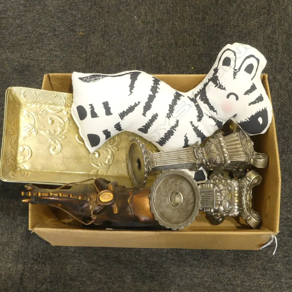 3 METAL TRAYS 180x500mm, PR RESIN CANDLESTICKS H.250mm, ZEBRA CUSHION, RESIN HORSE & RIDER Image 1++