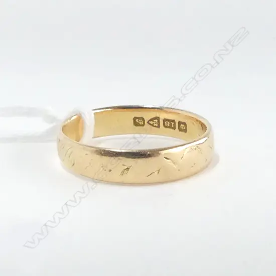 18CT WEDDER 4.1gms  DATED CHESTER 1915  SIZE R