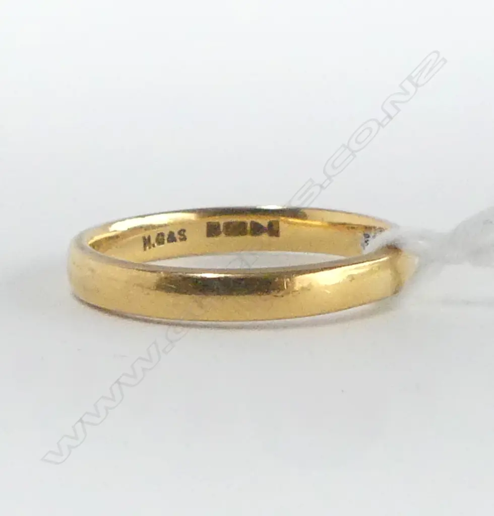 22CT WEDDER 4.7gms HALL MARK CHESTER  SIZE R Image 1++