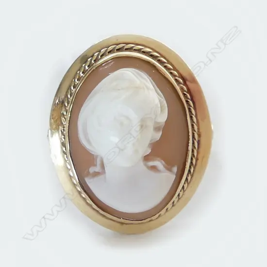 9CT CAMEO RING 6.0gms  SIZE Q 1/2 TO R